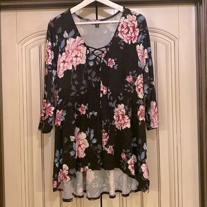 Torrid | Black & Pink Floral Top | Size: 2x